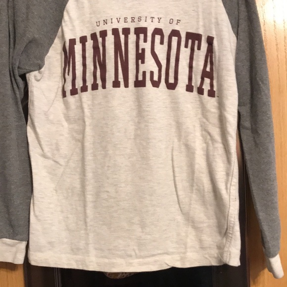 MV Sport University of Minnesota size Small baseball style shirt - Picture 4 of 9